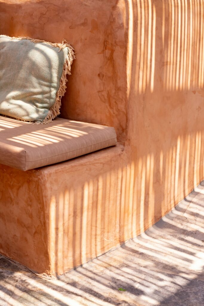 EAUde1974_lifestyle_moods_purchased_T1_Capri_118-scaled